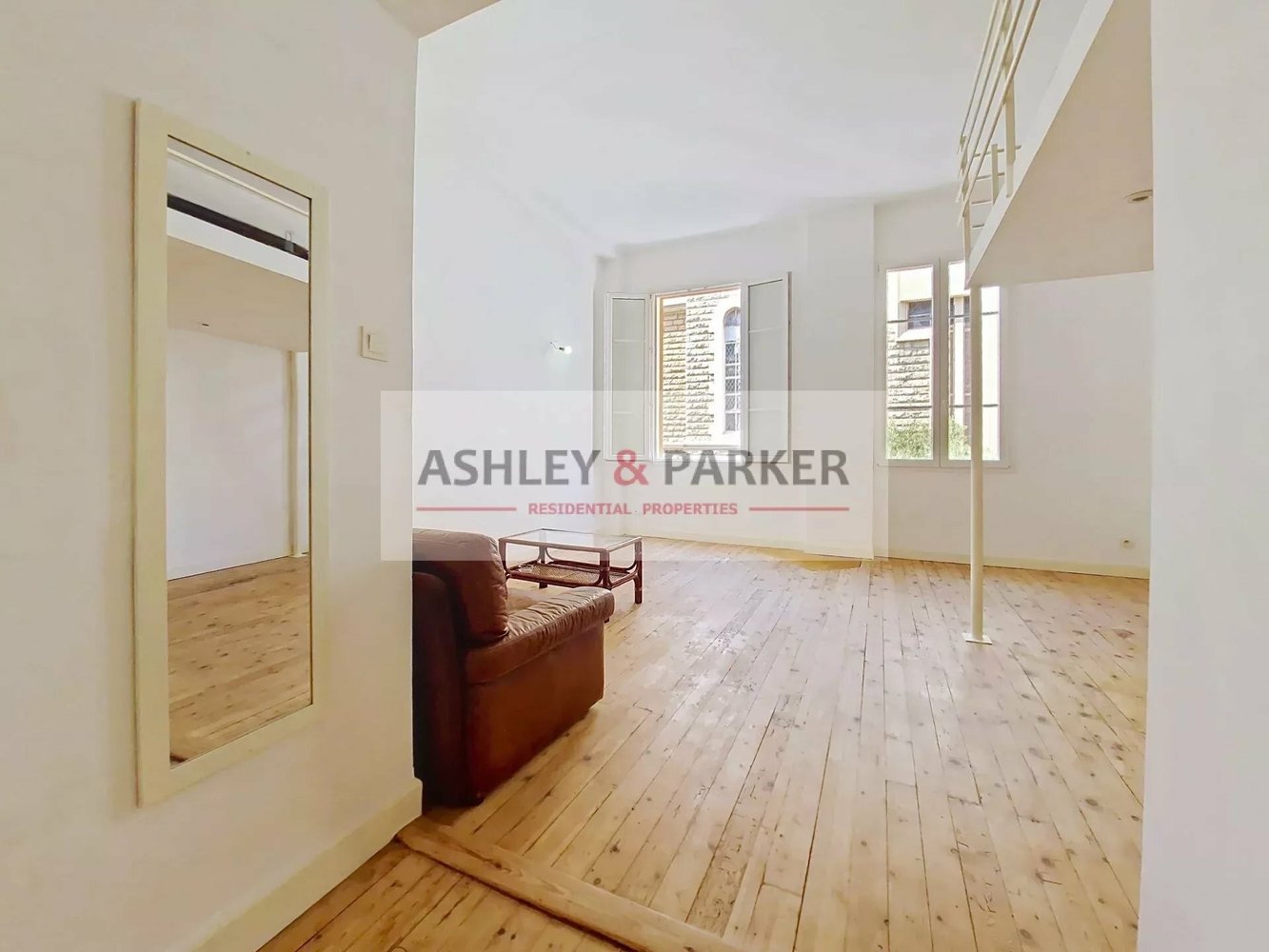 Property photo in Carre d'Or