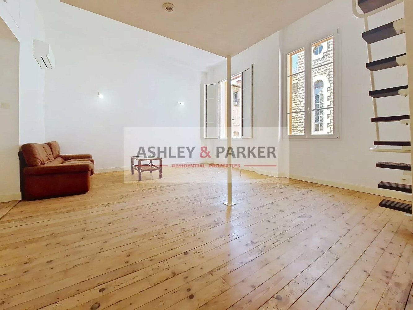 Property photo in Carre d'Or