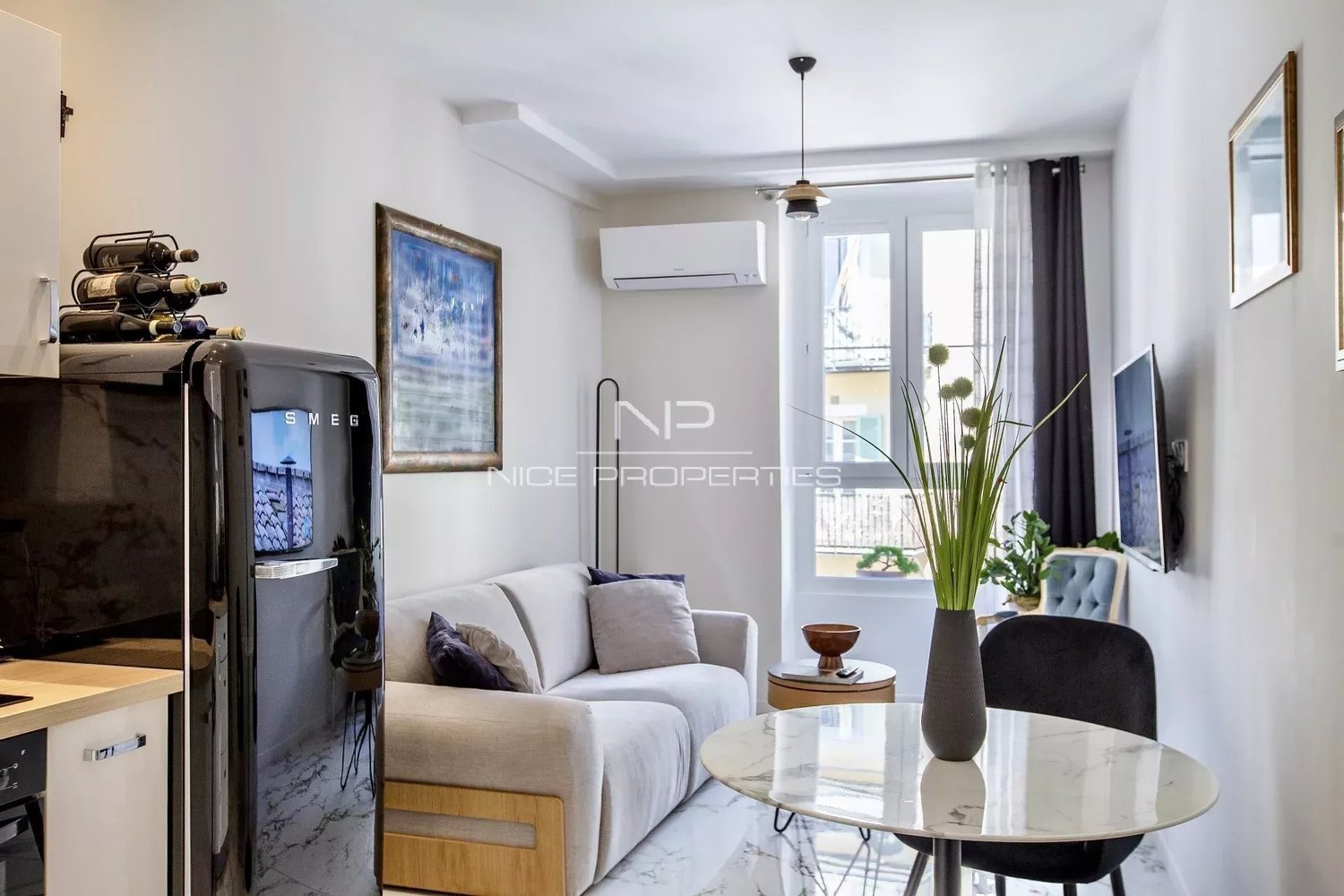 Property photo in Carre d'Or