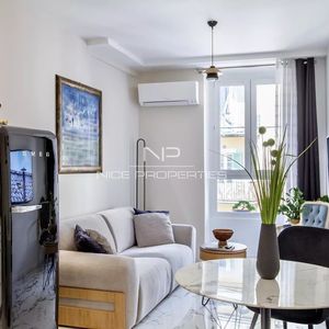 Property in Carre d'Or