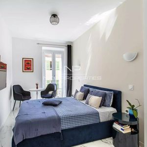 Property in Carre d'Or