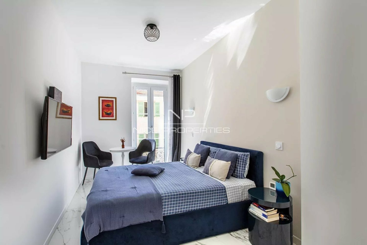 Property photo in Carre d'Or