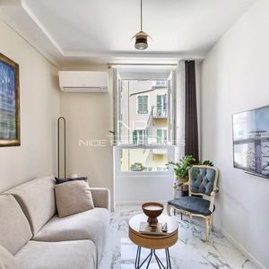 Property in Carre d'Or