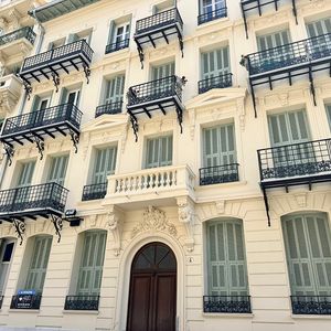 Property in Carre d'Or