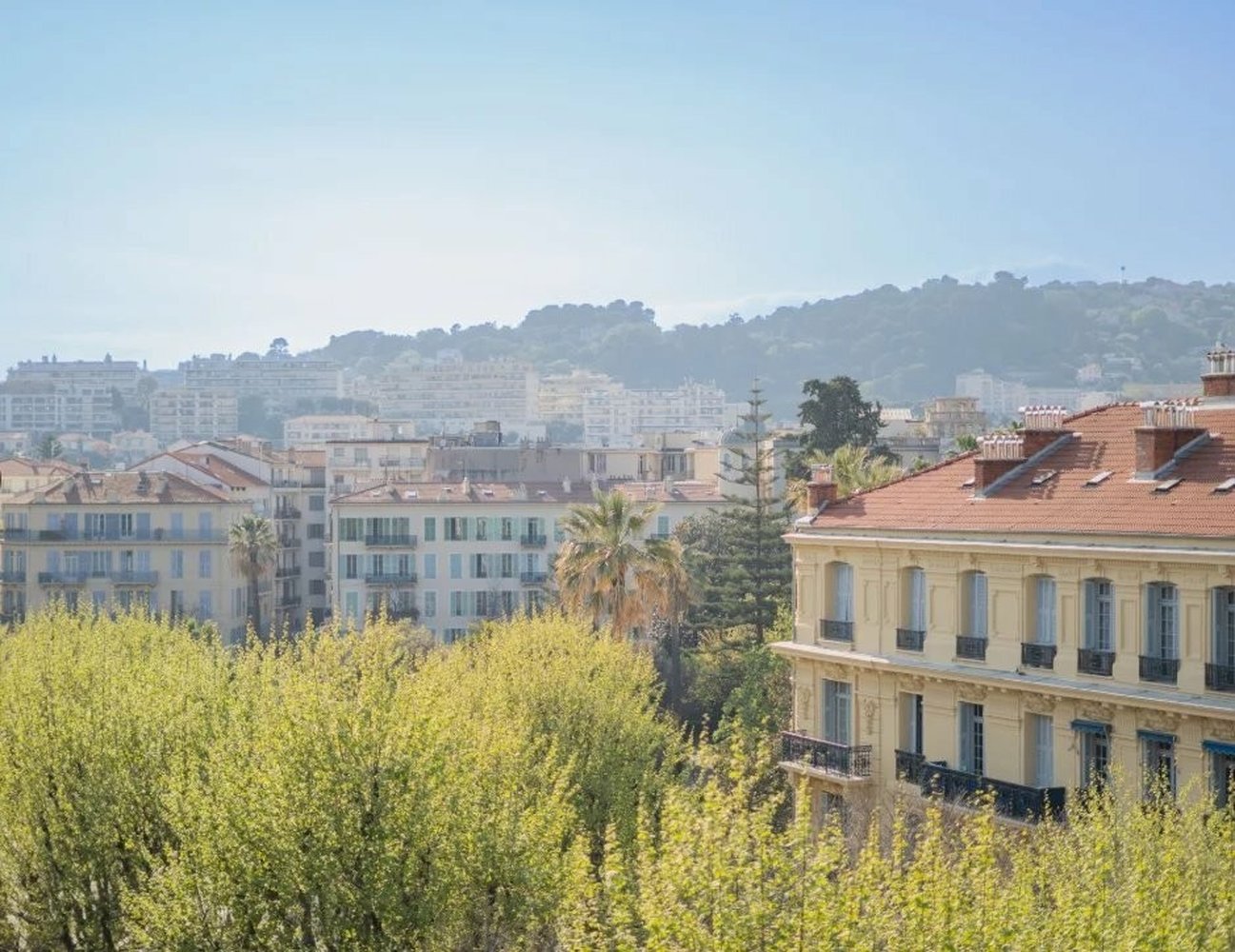 Property photo in Carre d'Or