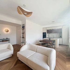 Property in Carre d'Or