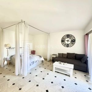 Property in Carre d'Or