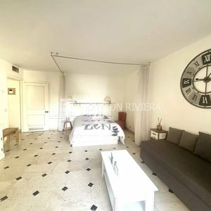 Property in Carre d'Or