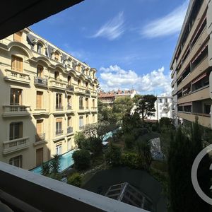 Property in Carre d'Or