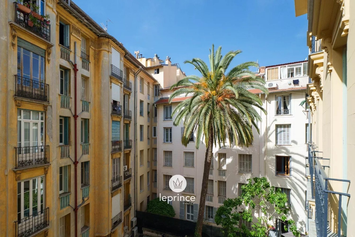 Property photo in Carre d'Or