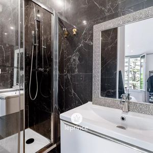 Property in Carre d'Or