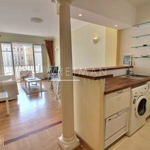 Property in Carre d'Or