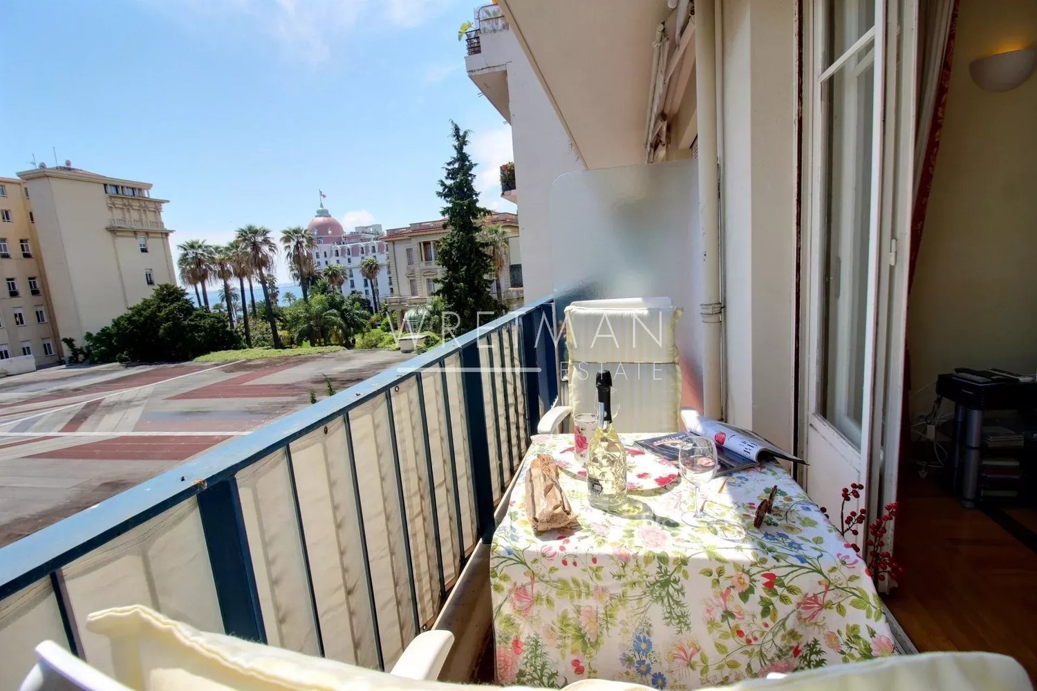 Property photo in Carre d'Or