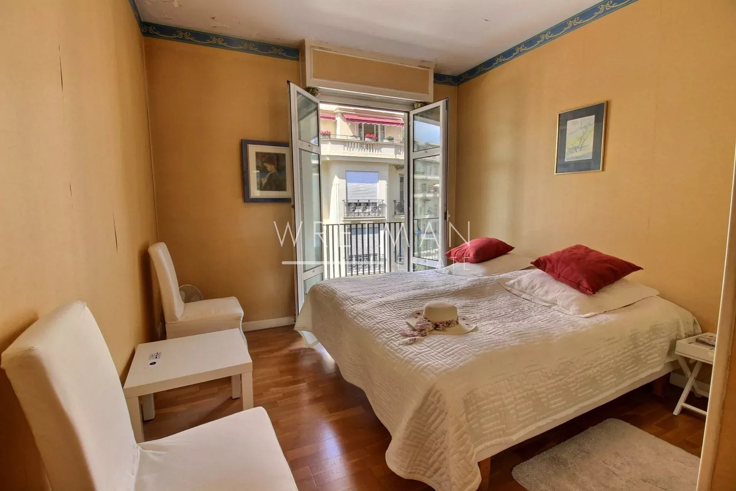 Property photo in Carre d'Or