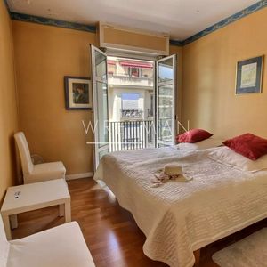 Property in Carre d'Or