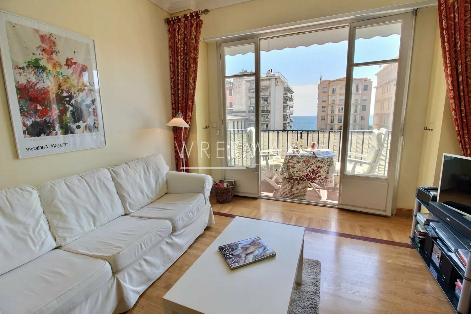 Property photo in Carre d'Or