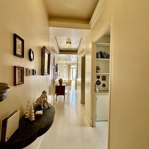 Property in Carre d'Or