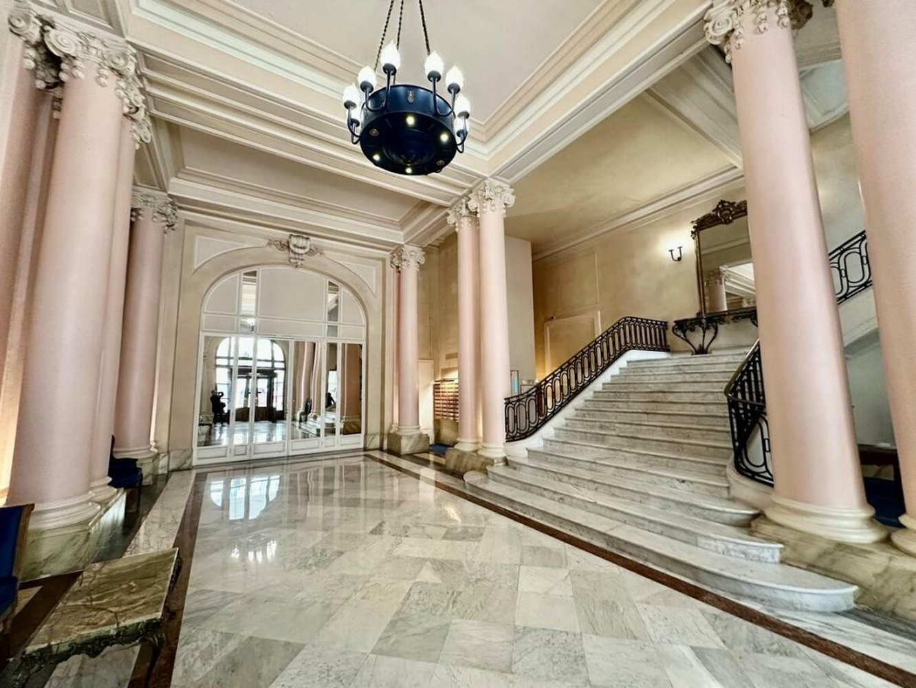 Property photo in Carre d'Or