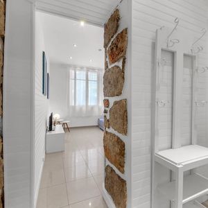 Property in Carre d'Or