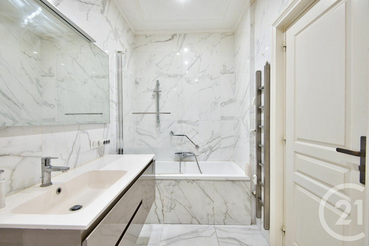 Property photo in Carre d'Or