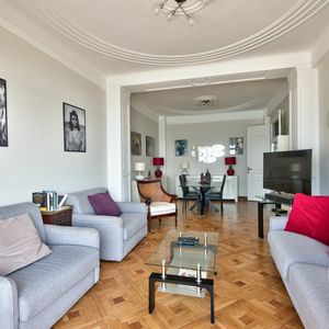 Property in Carre d'Or
