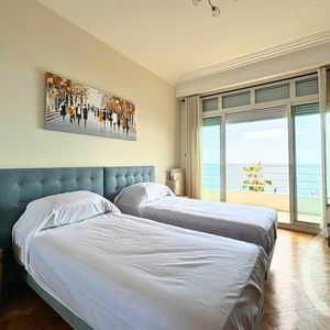 Property in Carre d'Or