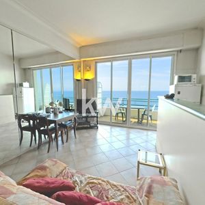 Property in Carre d'Or