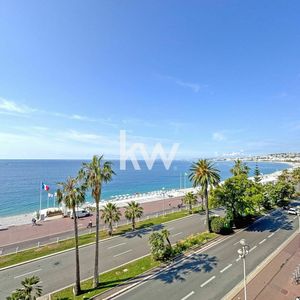 Property in Carre d'Or