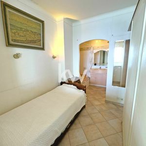 Property in Carre d'Or