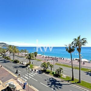 Property in Carre d'Or