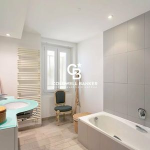 Property in Carre d'Or