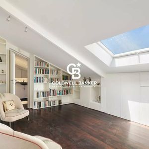 Property in Carre d'Or