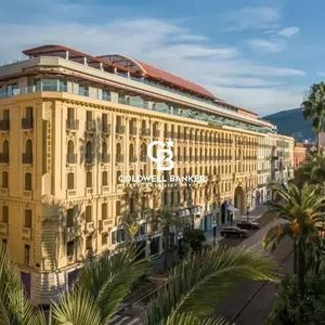 Property in Carre d'Or