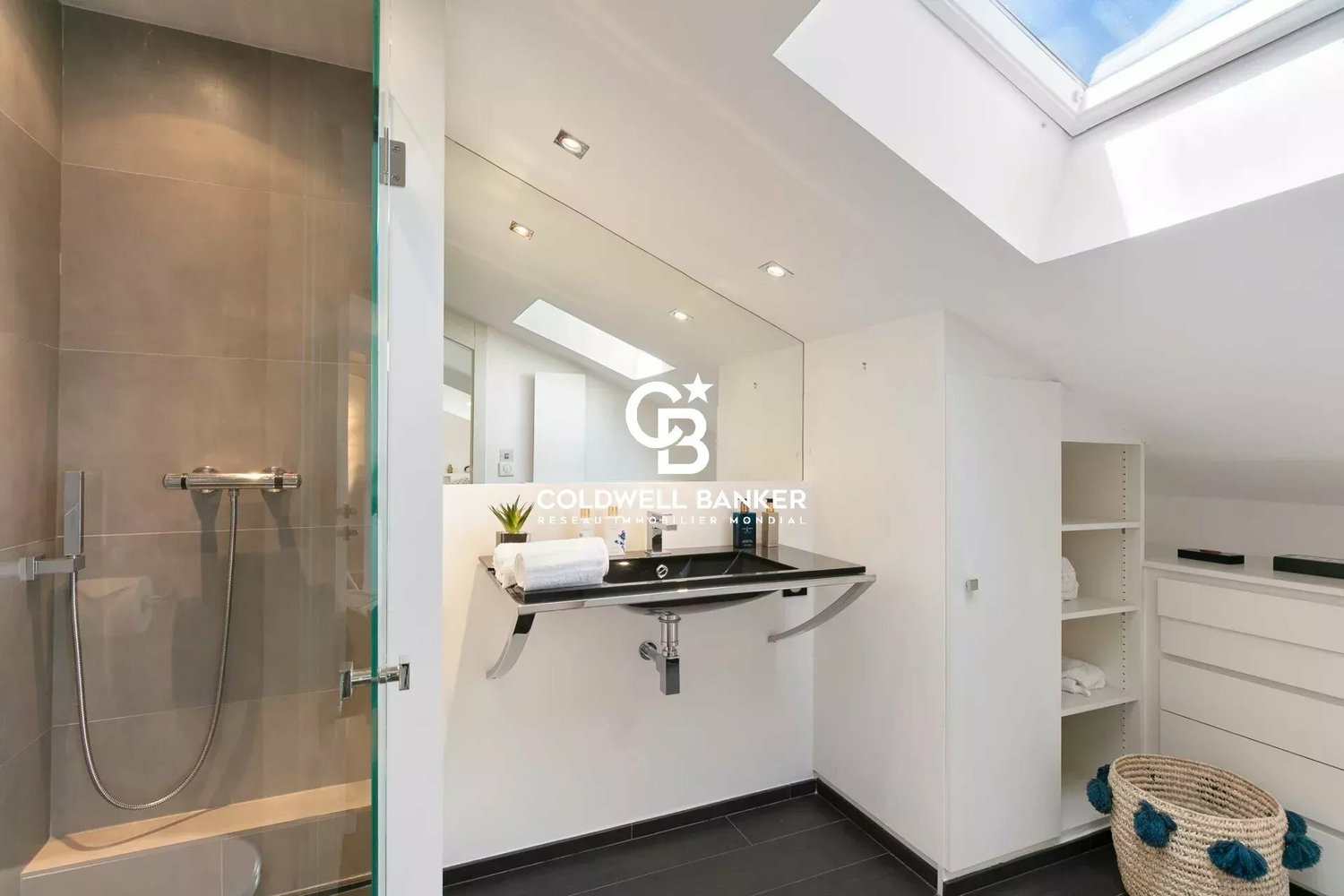 Property photo in Carre d'Or