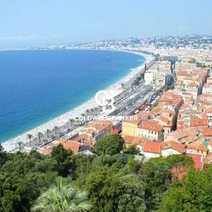 Property in Carre d'Or