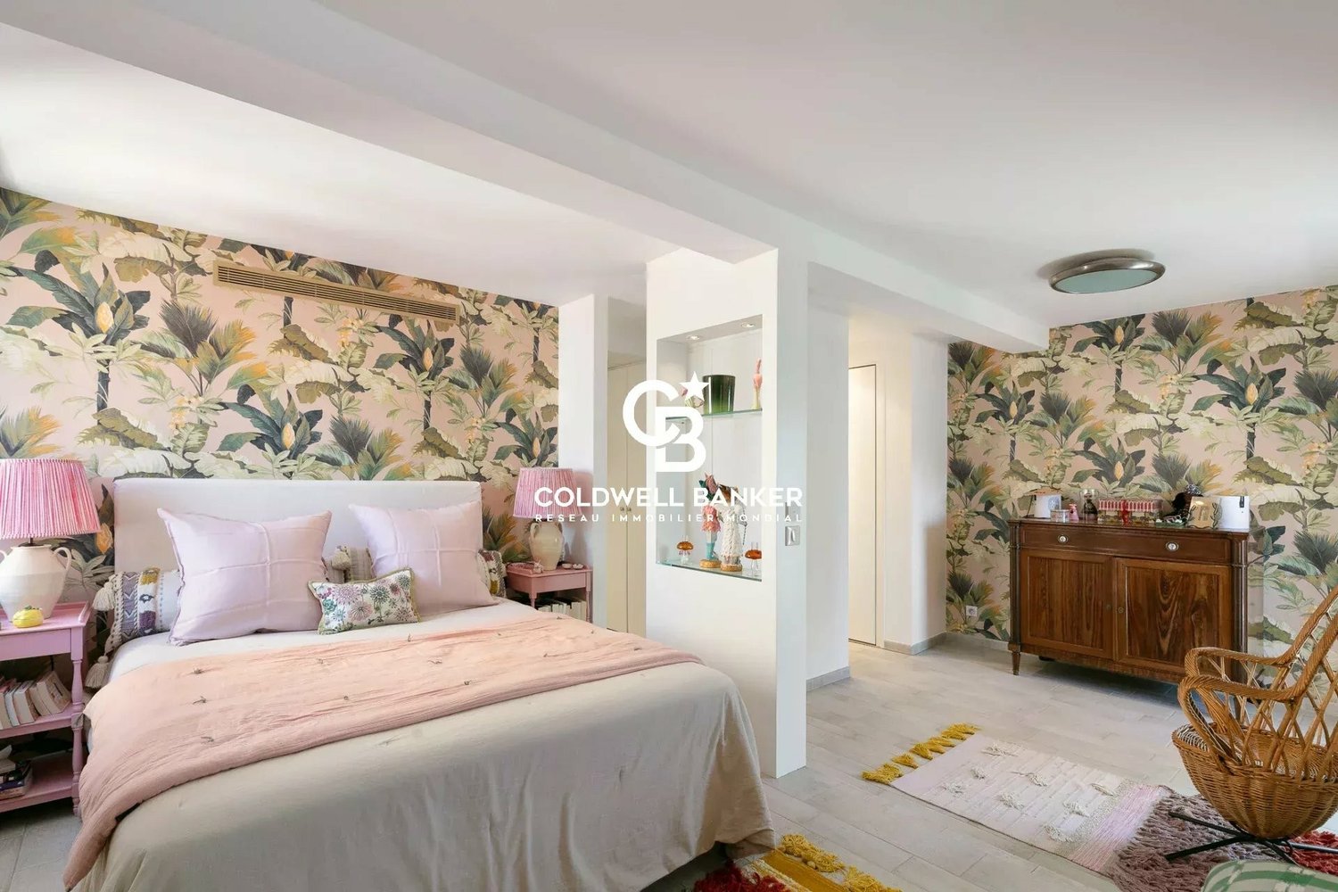 Property photo in Carre d'Or