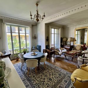 Property in Carre d'Or