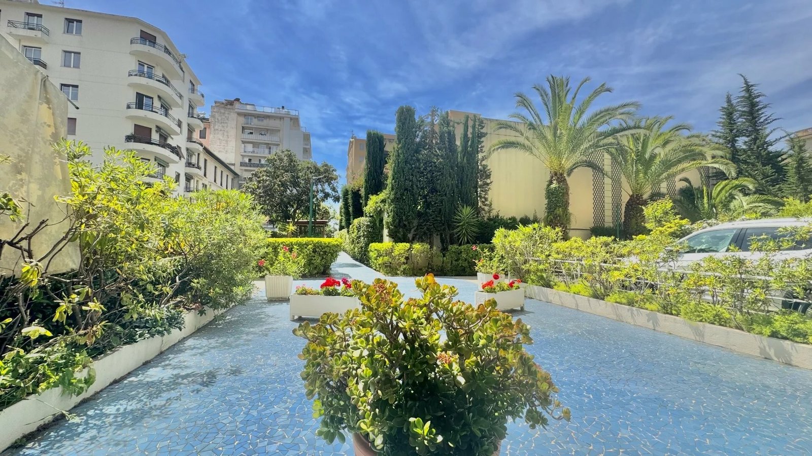 Property photo in Carre d'Or