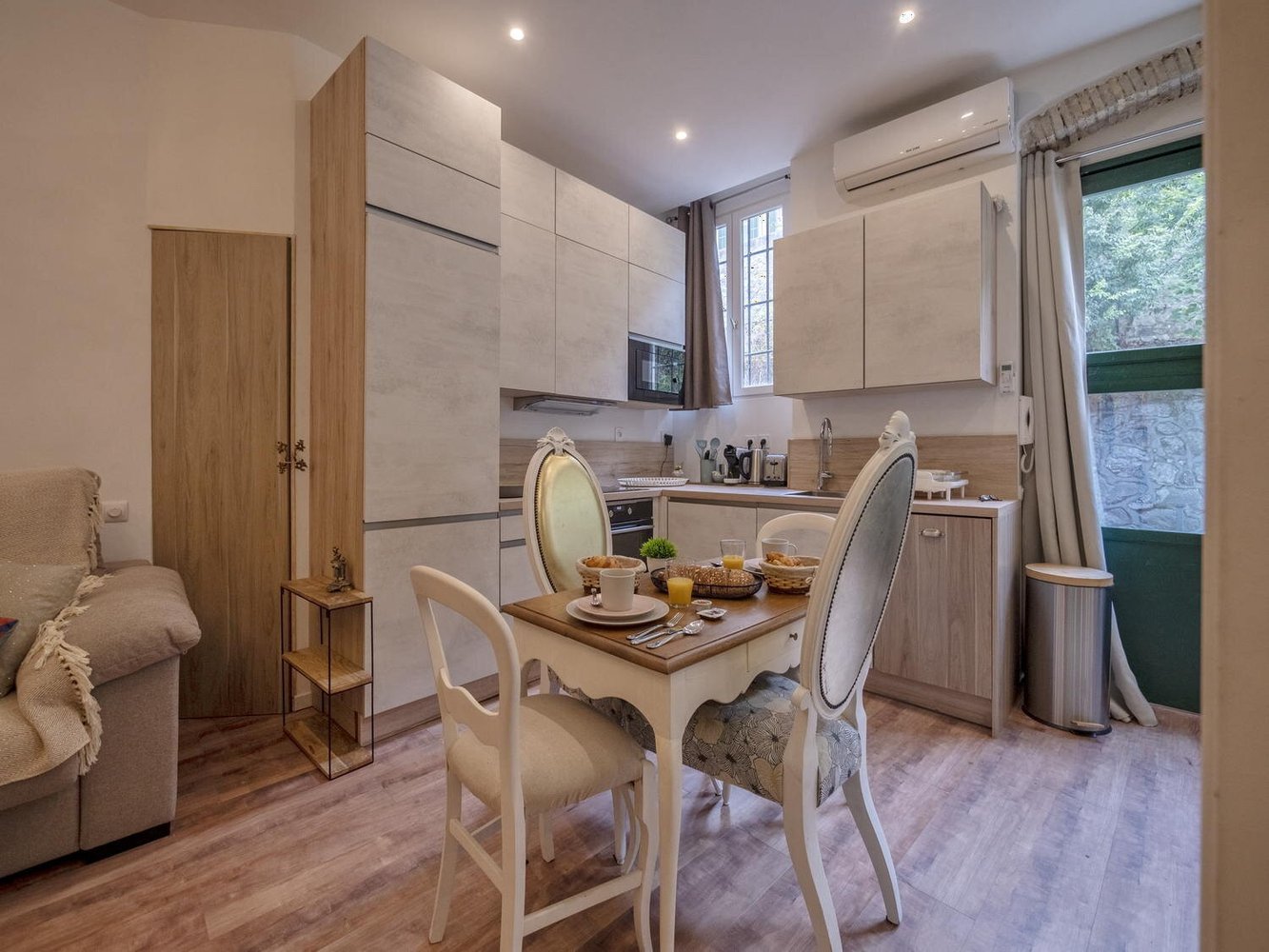 Property photo in Port