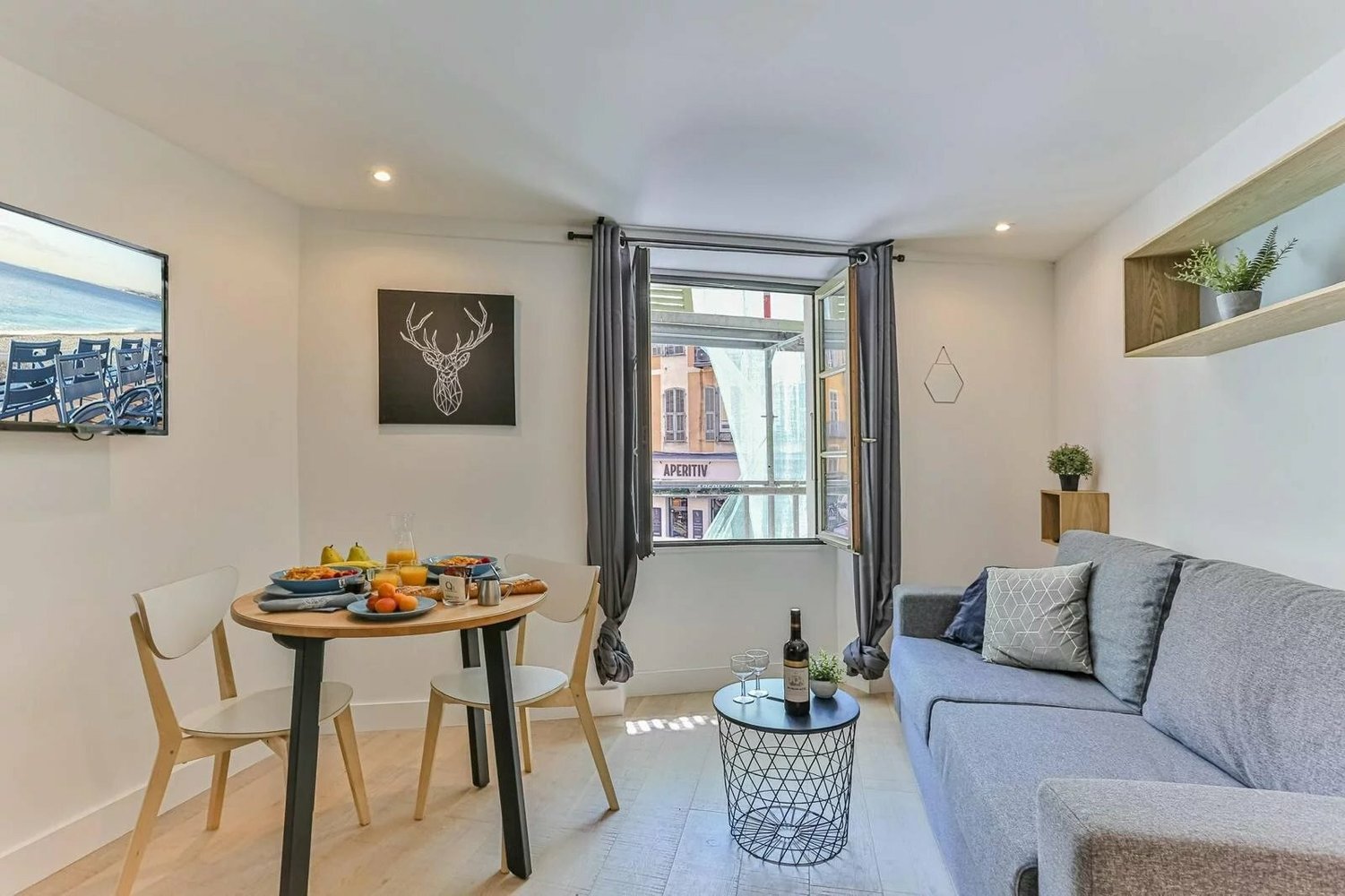 Property photo in Port