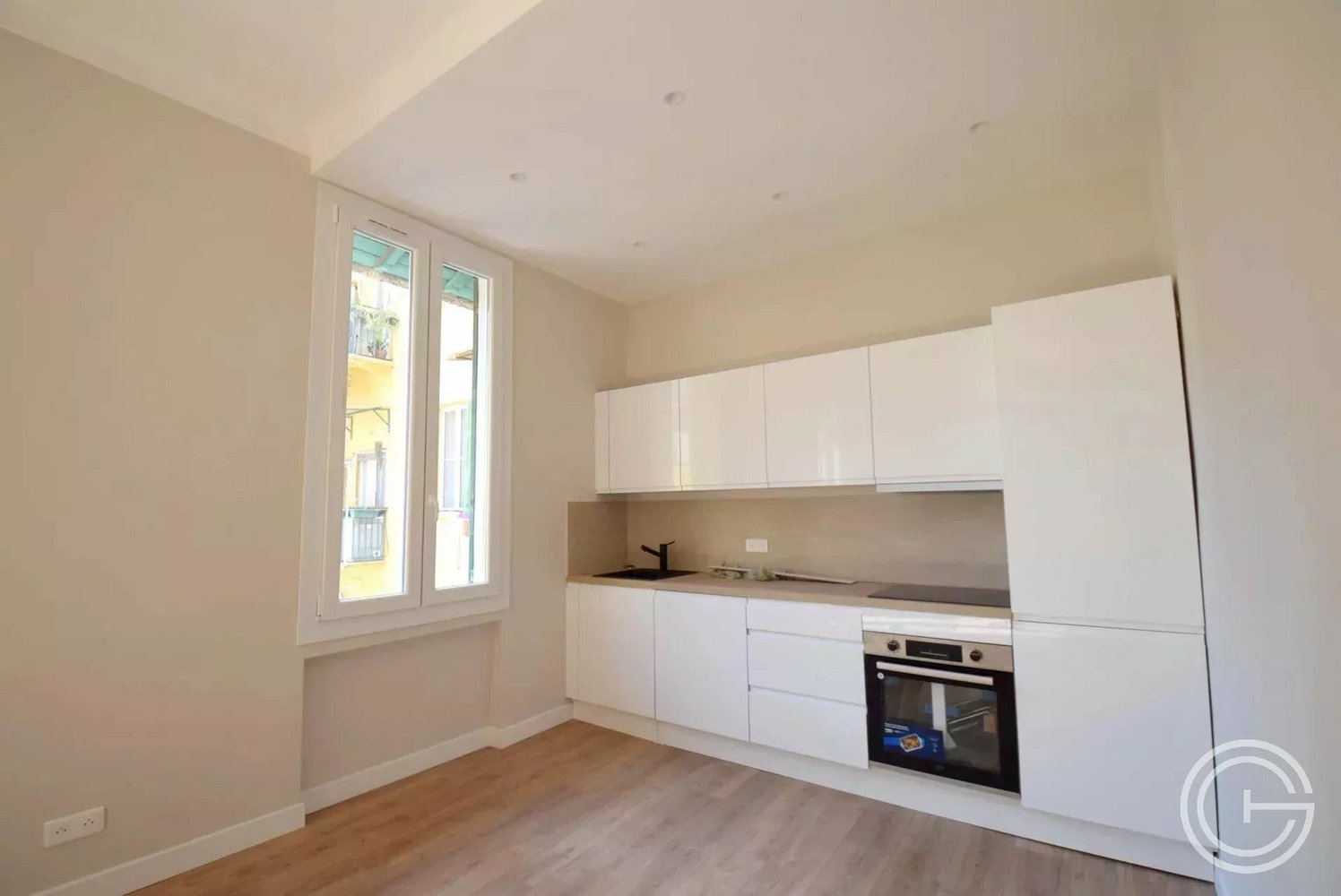 Property photo in Port