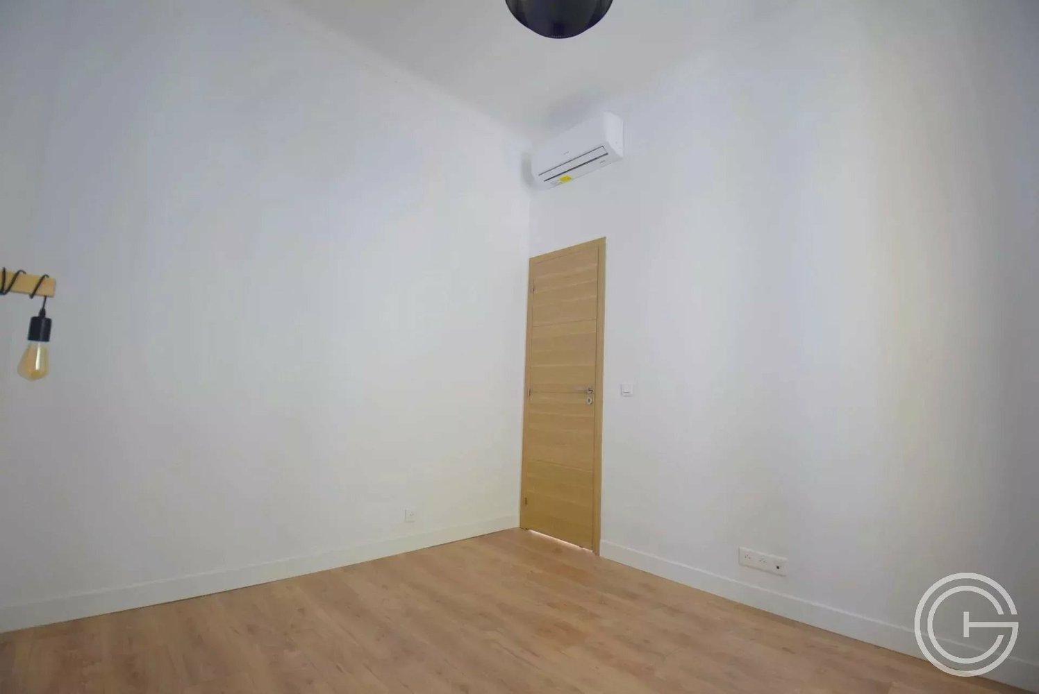 Property photo in Port