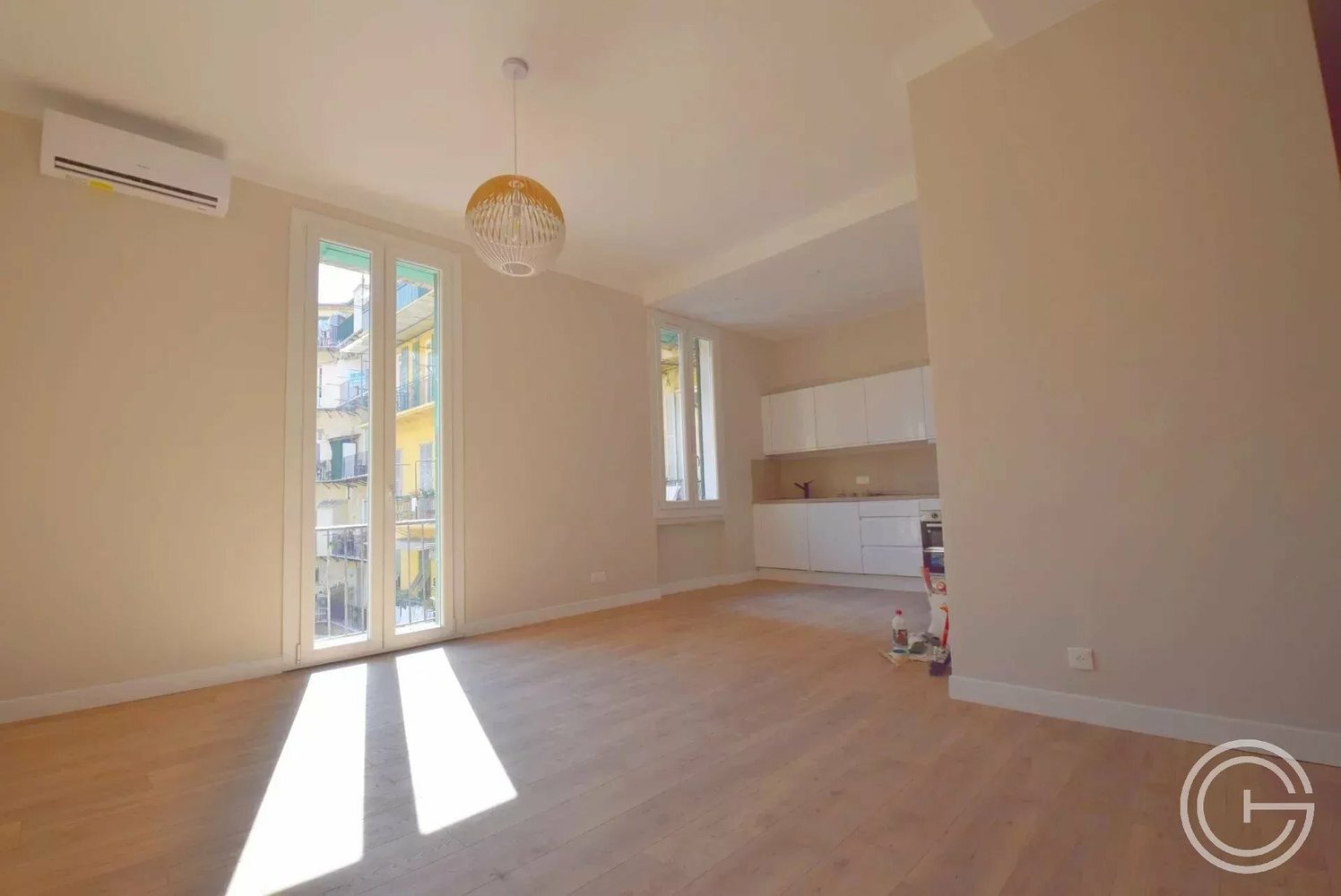 Property photo in Port