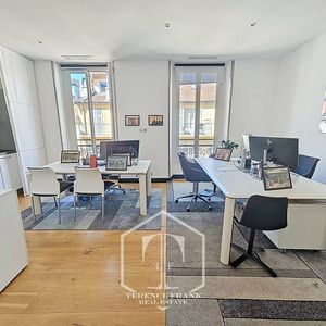 Property in Carre d'Argent