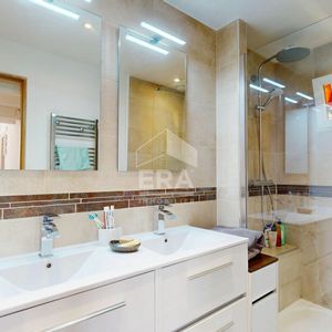 Property in Carre d'Argent