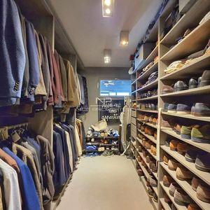 Property in Carre d'Argent