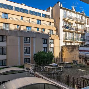 Property in Carre d'Argent