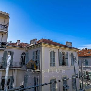 Property in Carre d'Argent