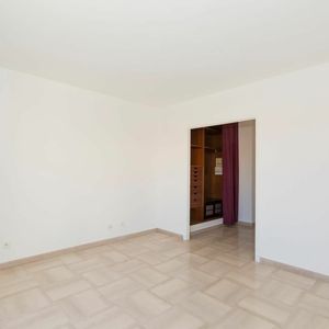 Property in Carre d'Argent