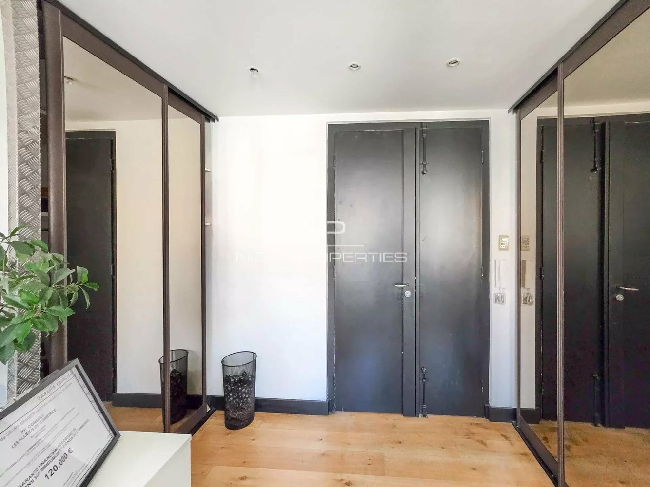 Property photo in Carre d'Argent